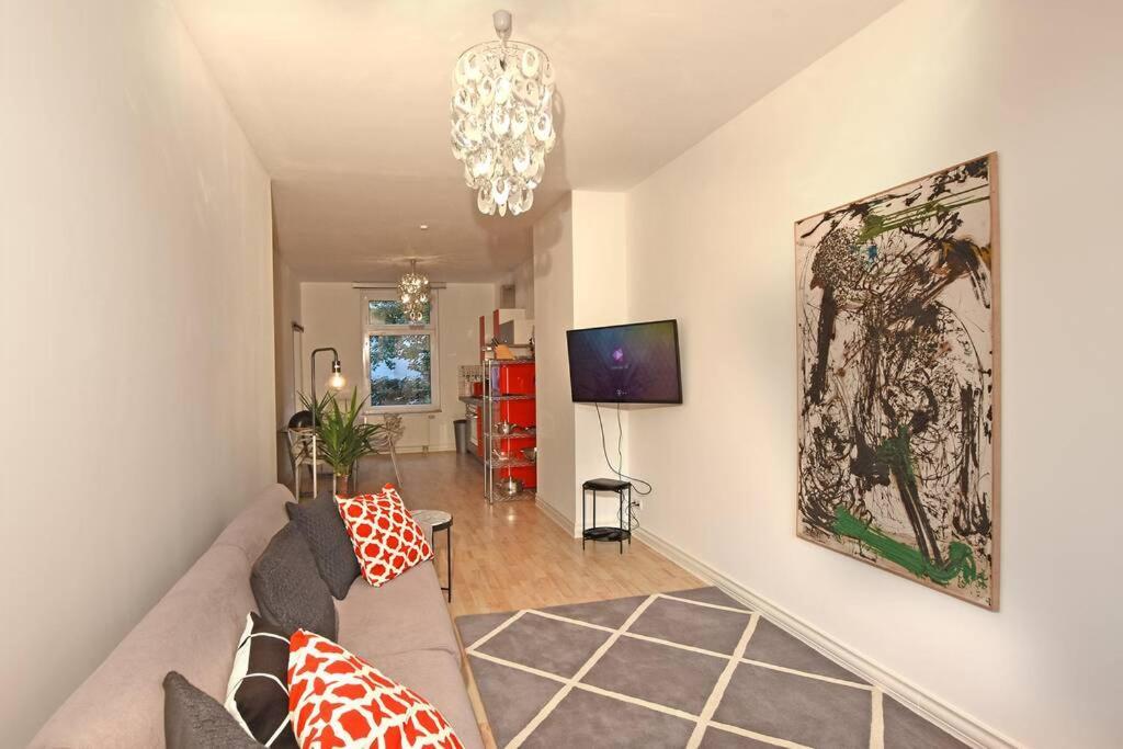 Stylish City Apartment In Цвікау Екстер'єр фото
